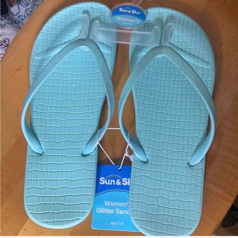 Sun & Sky Women's Glitter Flip Flops